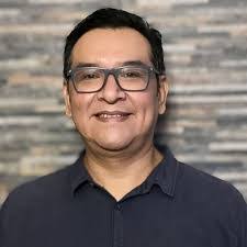 Leon Hernandez's Instagram, Twitter & Facebook