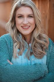 Ashley Kittle's Instagram, Twitter & Facebook