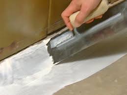 Installing click lock vinyl plank flooring trim the short tongue edge from the first vinyl plank. How To Install Vinyl Flooring How Tos Diy