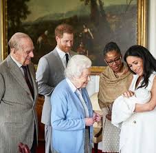 Of heeft hij toch de ogen van zijn moeder? Zoontje Van Harry En Meghan Heeft Eindelijk Een Naam Baby Harry En Meghan Ad Nl