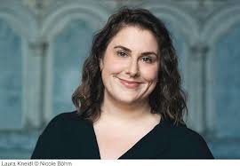 Amazon.com: Vergiss Uns. Nicht. (German Edition): 9783736318885: Kneidl,  Laura: Books