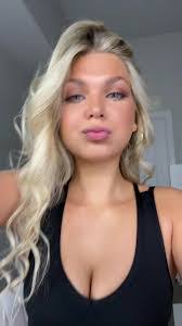 Janet Macias's Instagram, Twitter & Facebook