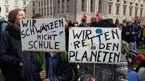 Über 10.000 demonstranten waren heute (31.01.21) in der wiener innenstadt unterwegs und demonstrierten gegen die corona. Extinction Rebellion Heute Ab 10 Uhr Demo In Wien Wien