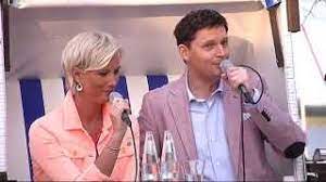 Wollte schon als kind journalistin werden. 10 Vip Talk Mit Kamilla Senjo Youtube