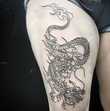 Le tatouage homme cuisse est un tatouage très rare, généralement réservé aux grands aficionados ayant déjà de nombreuses pièces tatouées sur le corps. Tatouage Cuisse Revele A La Mer Tattoome Le Meilleur Du Tatouage