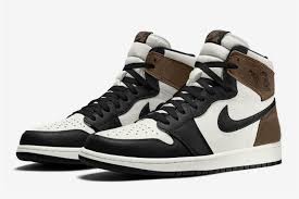 2020 Air Jordan 1 High Og Dark Mocha For Sale 555088 105 In 2020 Air Jordans Kobe Bryant Sneakers Jordan 1 Black