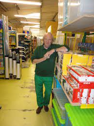 Morgan,in today's diy equipment lesson from the slanted lens, lars lindstrom, our cameraman will teach you how to create a portable green screen. Obituary Ted Lansdowne Tedsobituary