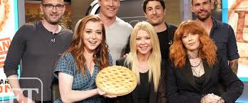 The film became a worldwide pop culture phenomenon and gained a cult following among young people. American Pie Reunion All Of The Cast Pics Entertainment Tonight
