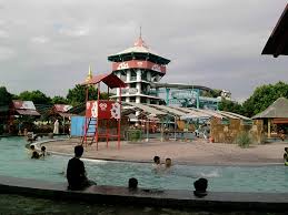 Ngadem Siang Siang Di 8 Kolam Renang Di Kota Surabaya