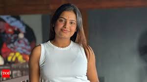 Bigg Boss Kannada OTT fame Sonu Srinivas Gowda arrested post adopting an  8-year-old child - Times of India