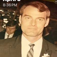 Elaine Labarge's Instagram, Twitter & Facebook