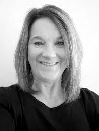 Stacy Foss's Instagram, Twitter & Facebook