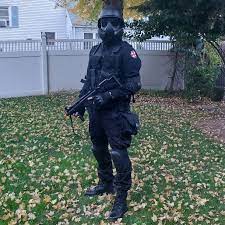 My Resident Evil Umbrella soldier cosplay I put together! : r/gaming