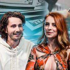 REDIFF DU MARDI] SWEETBODYMARY : UNE MÈRE DE FAMILLE GAGNE SA VIE EN  FAISANT DU PORNO SUR M*M - LEGEND | Acast