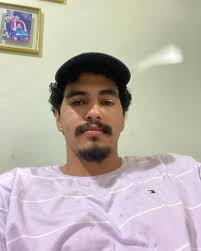 Segunda-feira “Gabriel Bey: Exodia” completa um mês. Como segunda não é um  dia muito agradável lancei isso aqui como comemoração antecipada. Quem não  escutou recomendo que escute profundamente. É isso. #rap #rapnacional #