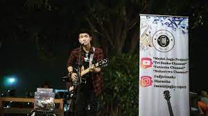 G a d g kakak janji bakal setia a d bimbing adek sampai ke. Trending Ini Chord Gitar Dan Lirik Lagu Aku Rela Tri Suaka Musisi Jogja Suara Mirip Ariel Noah Tribunstyle Com