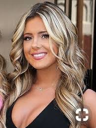 Colleen Gough's Instagram, Twitter & Facebook