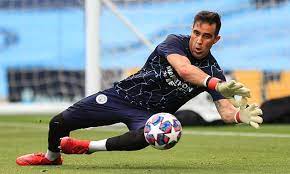 Claudio bravo, 37, from chile real betis balompié, since 2020 goalkeeper market value: Manchester City No 2 Claudio Bravo Set To Join Real Betis As Manuel Pellegrini Raids Former Club Daily Mail Online