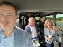 Kevin Lockridge's Instagram, Twitter & Facebook