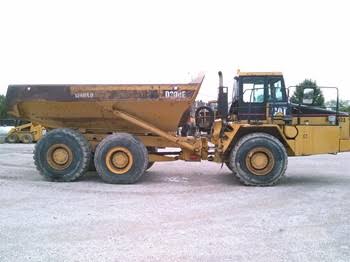 Caterpillar D300E Off-Highway Truck