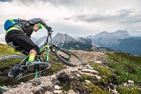 Pin Von Kejti Auf Mountain Bikes Mountainbike E Bike Berge