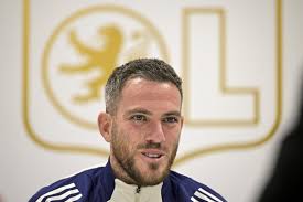 Football. Jordan Veretout, milieu de l'OL : « Important de poursuivre dans  un grand club »