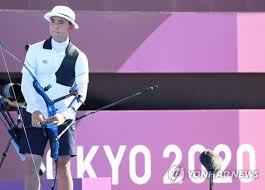 김제덕은 27일 일본 도쿄의 유메노시마공원 양궁장에서 열린 2020 도쿄올림픽 양궁 남자. Mq0unp 2nuefxm