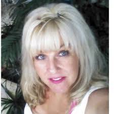 Lisa Janco's Instagram, Twitter & Facebook