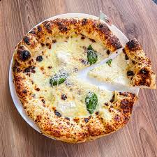 Peynirli Pizza