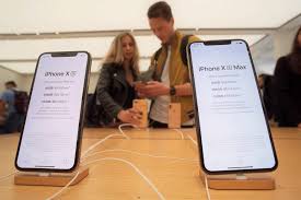 See reviews, photos, directions, phone numbers and more for iphone unlock locations in las vegas, nv. Las Vegas Residents Get Their Iphone Xs And Iphone Xs Max Las Vegas Review Journal