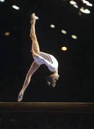 Nadia comaneci impresiona o lume intreaga in 1976. 100 Greatest Sports Photos Of All Time Nadia Comaneci Olympic Gymnastics Gymnastics