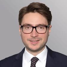 Sophia Meyer, Maître en Droit