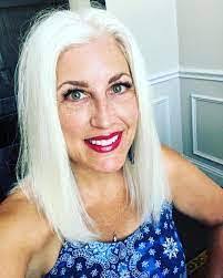 Ronda Lockwood's Instagram, Twitter & Facebook