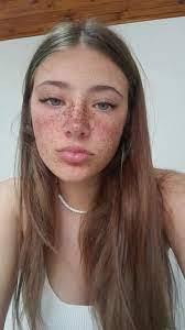 Heather Gull's Instagram, Twitter & Facebook