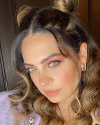 A night to remember! Day 4 @arabfashionweek ! Loved my hair by the one and  only @jamillapaulhairartist and @schwarzkopfpro.uae and this beautiful make  up by @kikomilanoarabia Which look is your favorite till