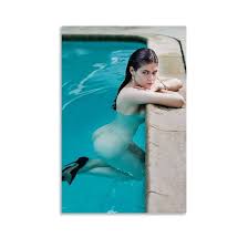 Amazon.de: FSJD Poster mit Schauspielerinnen aus New York City, Alexandra  Daddario, sexy schönes Poster auf Leinwand, Wandkunst, Kunstdruck, moderne  Familie, Schlafzimmer, Dekoration, 40 x 60 cm