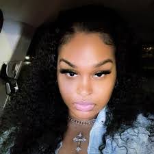 Ebony Moffitt's Instagram, Twitter & Facebook