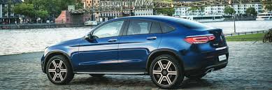 This model shows how harmoniously the design features of a coupé can be reconciled with those of an suv, with a descending roofline, a greenhouse that blends perfectly into the silhouette, the character line in combination with the distinctive chrome strip on the high beltline, and the muscular shoulders. Mercedes Benz Glc Coupe In India Price Models Features