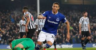 90' everton player gylfi sigurdsson strikes the shot off target, ball is cleared. Everton 1 1 Newcastle Richarlison Earns A Point For Toffees After Rondon Opener Mirror Online