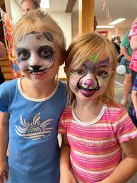 It was a lovely evening for a carnival at the Big Red Barn here at The  Kettle Stop. We had an absolutely terrific time and are extremely grateful  for all the support