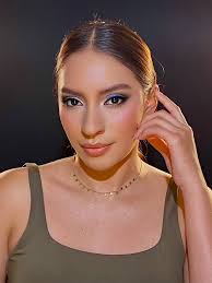 Maquillaje , peinado y decoración del cuello: @inessa__makeup_artist ;  💃🏼modelo: @alan.dary . #NavidadEnPuebla #VisionCreativa #SesiónDeFotos  #Puebla #MúsicaYNavidad #InessaNikitina #PeinadoYMaquillaje  #FotografíaCreativa #AccesoriosDeModa ...