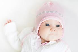 Babys können ab der sechsten woche unter einen spielbogen gelegt werden. Baby Spieldecke Baby Spieldecke Com