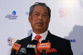 Menteri besar'ın gücü bir takım sınırlamalara tabidir. Bigger Split In Umno If Mukhriz Removed As Kedah Mb Muhyiddin Warns Malaysia Malay Mail