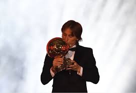 Il calciatore portoghese del real madrid ha vinto il più importante. Pallone D Oro Il Trionfo Di Luka Modric Sono Onorato Non Esistono Parole Per Descrivere Questo Momento Mediagol