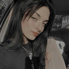 hace tiempo no subía cosas de cosas que hacía en arte <3