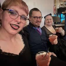 All hail the Goddesses. 💜