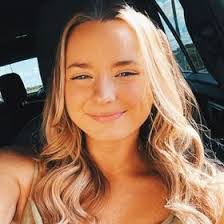 Jaclyn Willis's Instagram, Twitter & Facebook