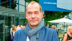 Uecker wurde immer dünner, drei jahre später musste er eine drehpause einlegen. Georg Uecker Hiv Positiv Und Krebs News At