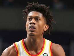 Hawks' Hunter done for postseason with meniscus tear