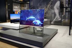 Alles, was du brauchst ist eine. Transparenter Oled Jetzt Wird Der Fernseher Durchsichtig